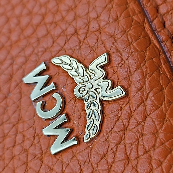 Auth. MCM‎ bright orange leather vintage gold chain crossbody convertible strap - Picture 6 of 17